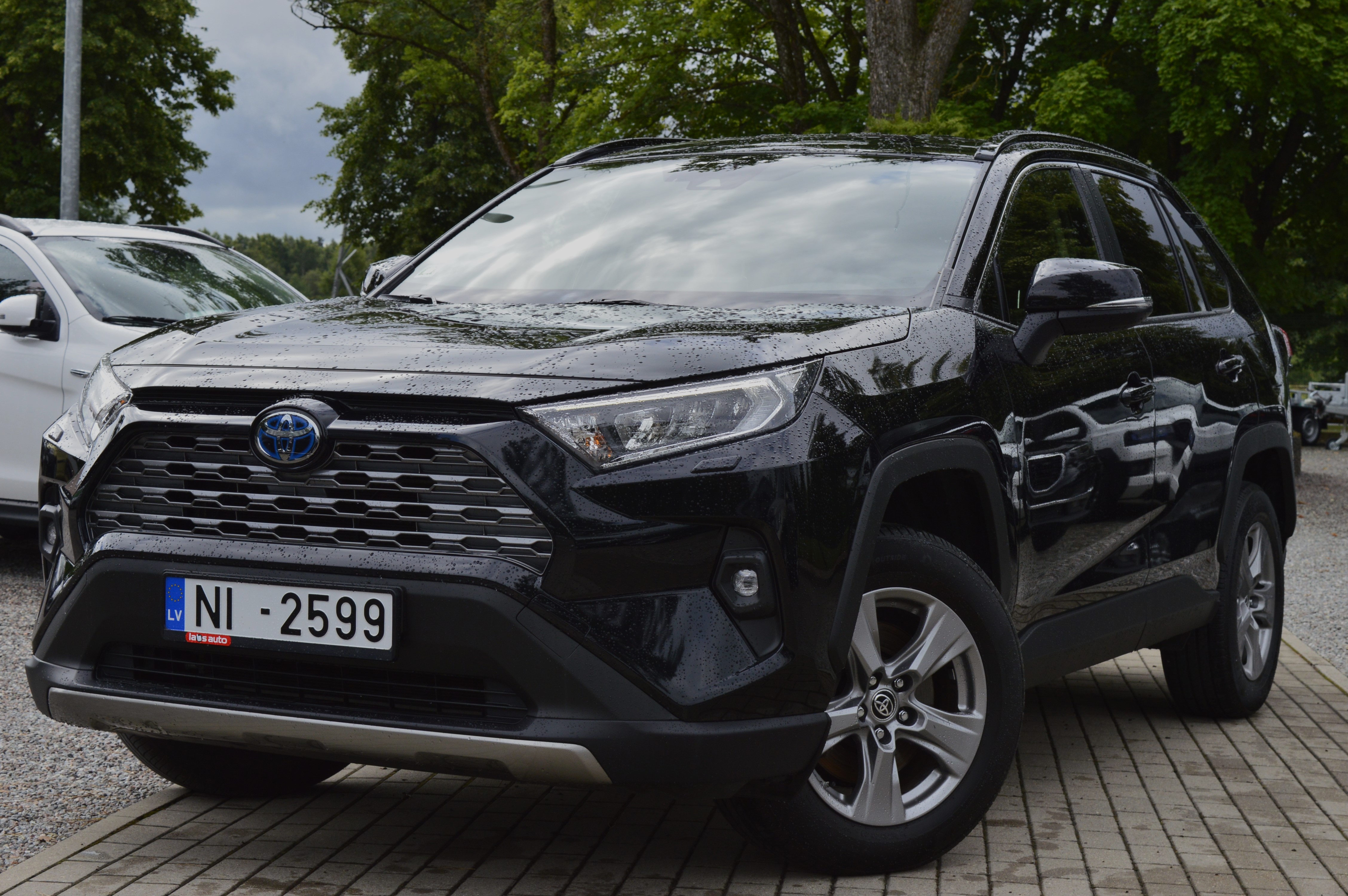 Permalink to TOYOTA RAV4 HYBRID LUXURY 2WD